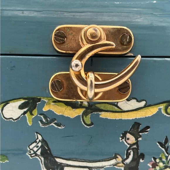 Vintage 1960's Decoupage Hand-Painted Wooden Purse - Picture 4 of 15